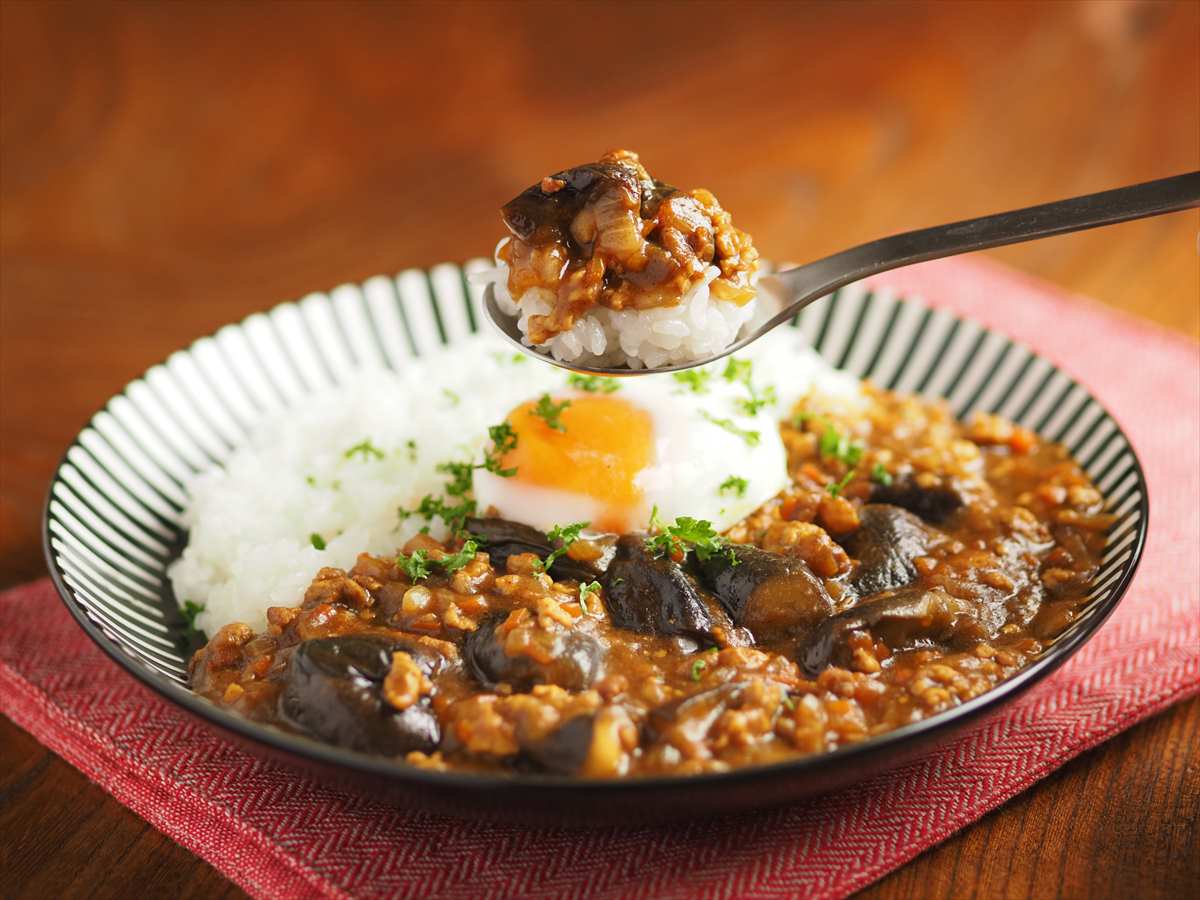 カレーにオイスターソースで劇的進化！プロが隠す黄金比と投入タイミング