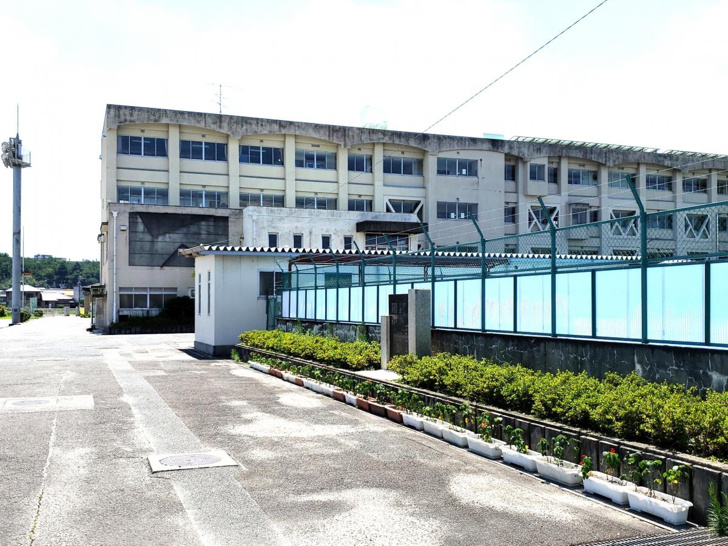 尾張旭市立西中学校の評判と実態！校則・進路実績や噂の真相を徹底取材