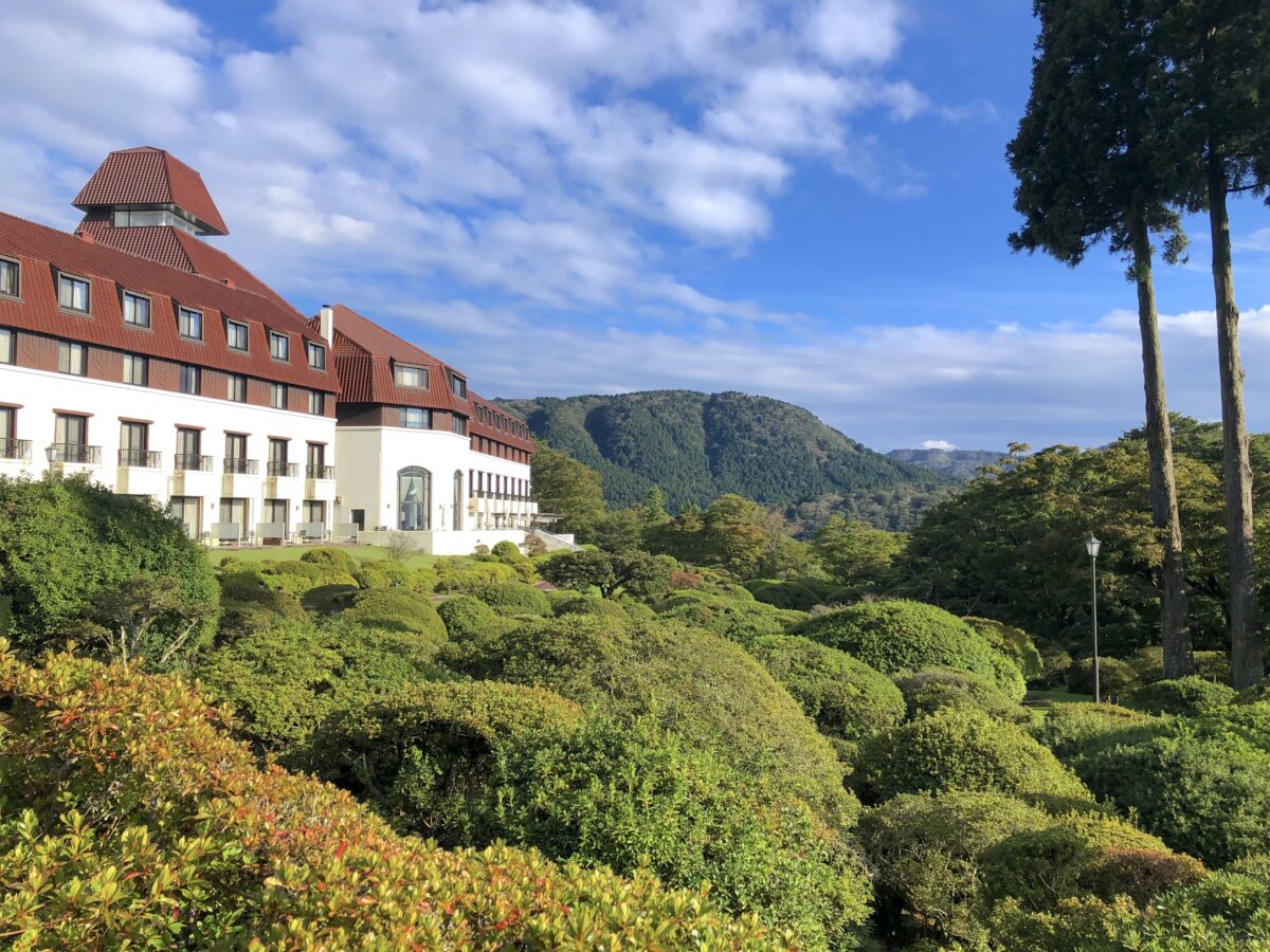 箱根山のホテルが選ばれ続ける理由｜ツツジ・絶景・実態を徹底解剖