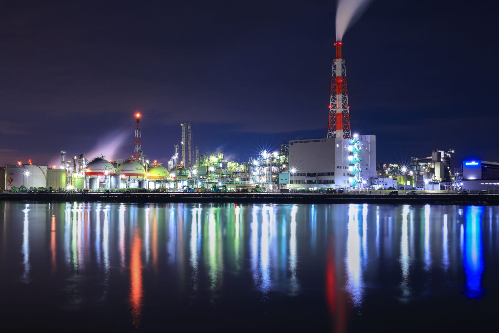 【2026年最新】四日市 花火大会が魅せる夜空の革命！港湾エリアを彩る圧巻1万発とドローン共演の全貌
