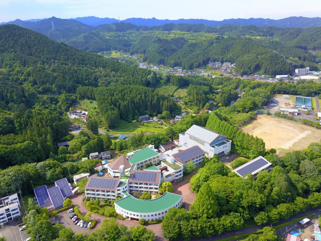 自由の森学園の真実｜星野源輩出の理由と偏差値・学費・進路のリアル