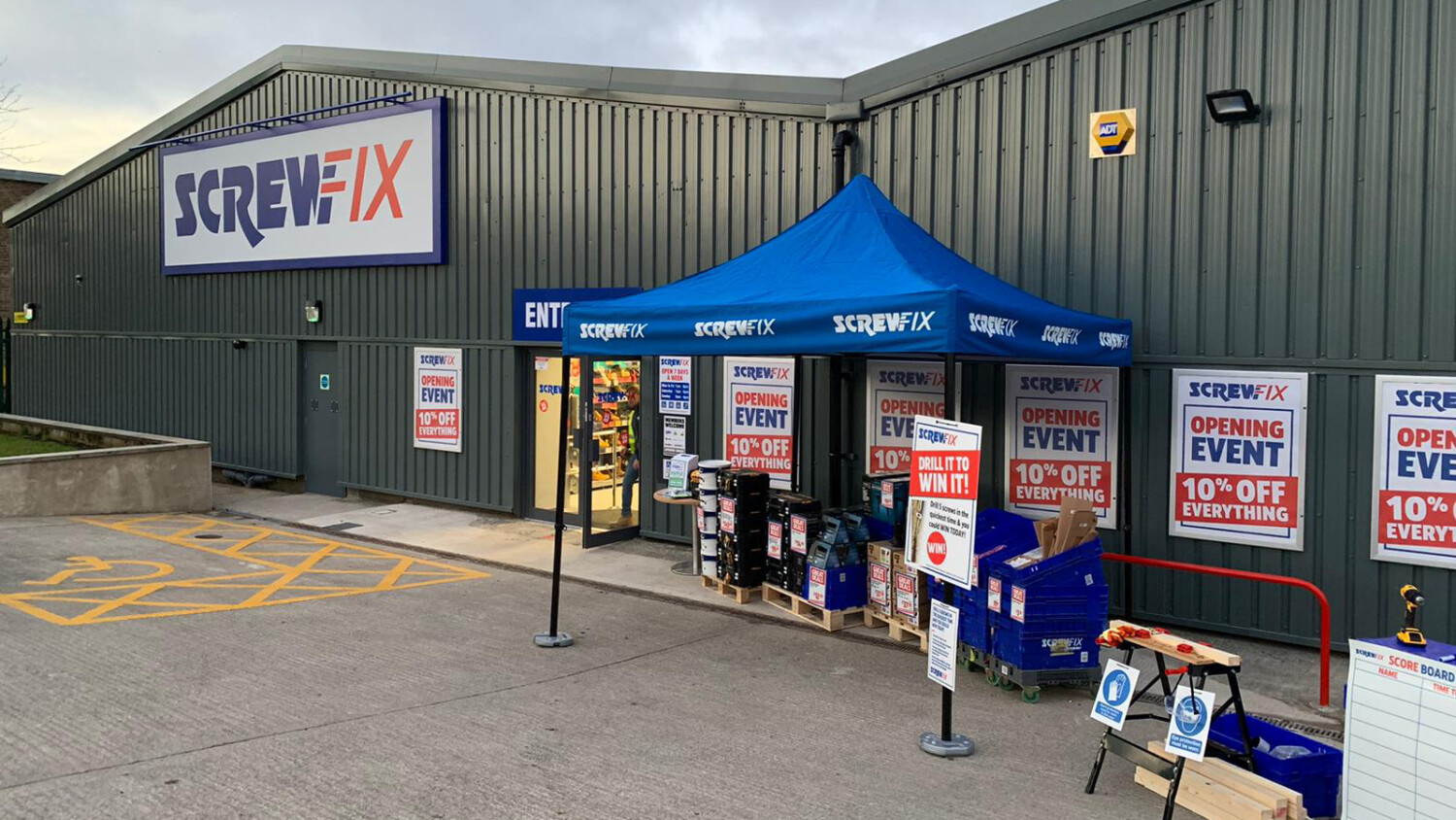Is Screwfix Open on Boxing Day