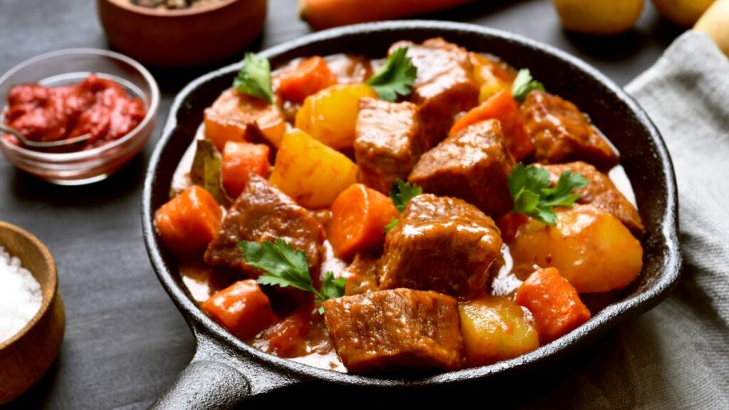 What Goes with Beef Stew as a Side Dish