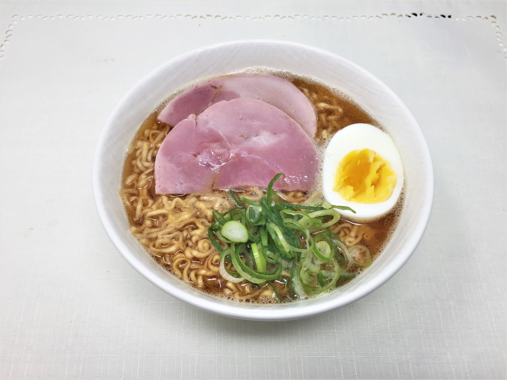 ポニョのラーメンを忠実に完全再現！劇中の味に迫る秘密と黄金レシピ