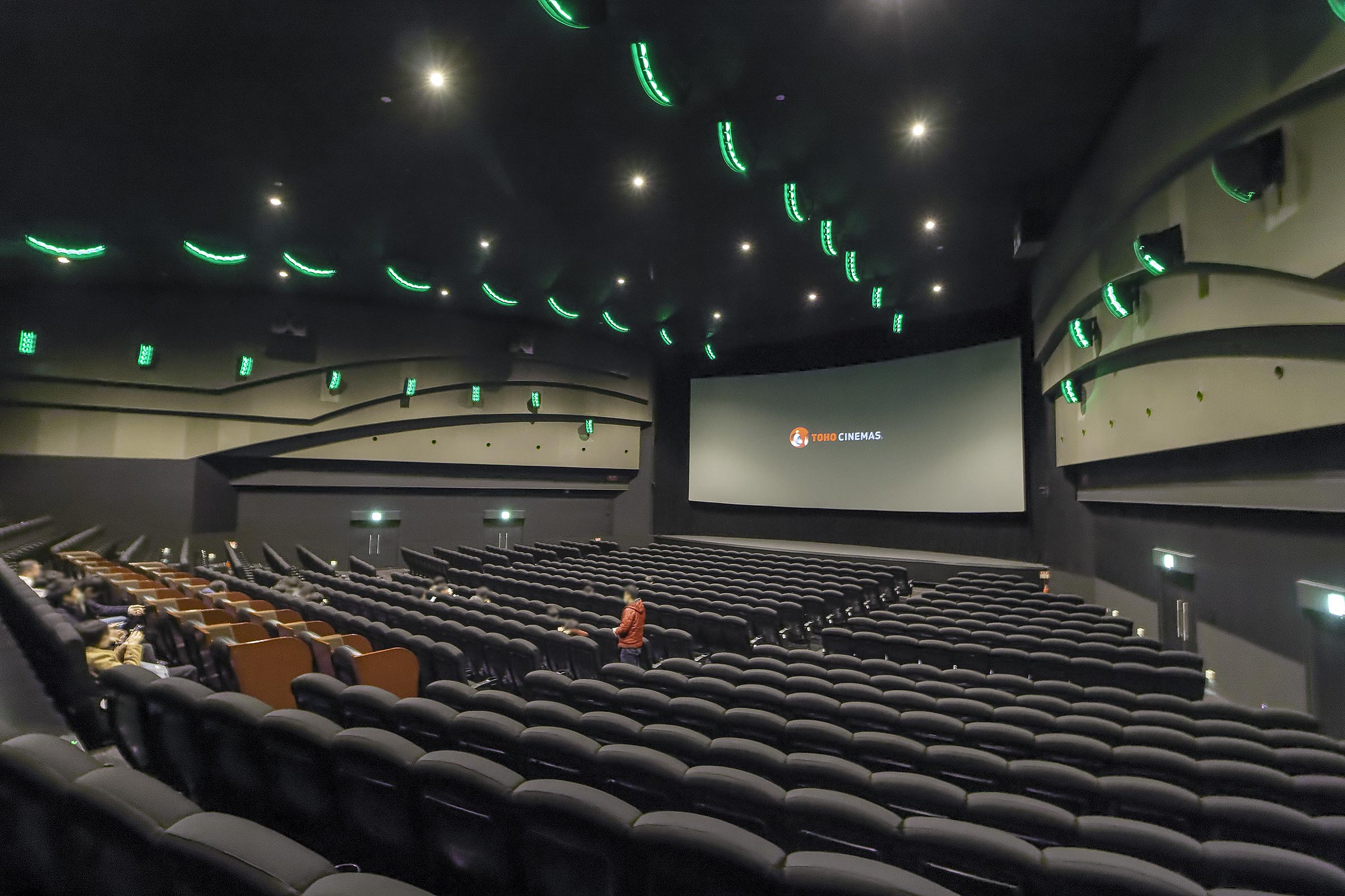 2026年の映画館に何が起きているのか？いま劇場で熱狂を生む「絶対観るべき」話題作と最新観客動向