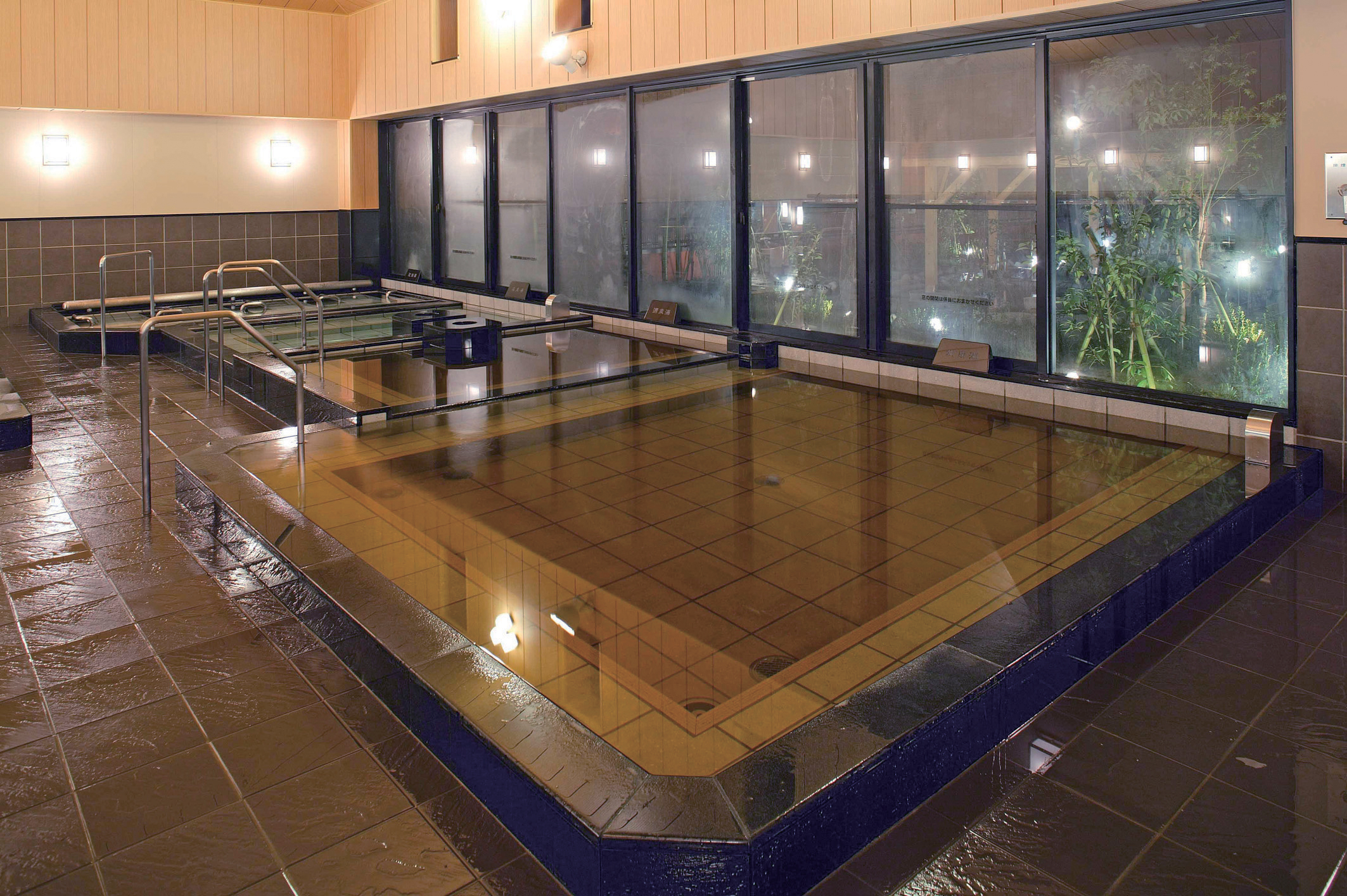 極楽湯羽生温泉の魅力を徹底解剖！源泉掛け流しと極上サウナの評判