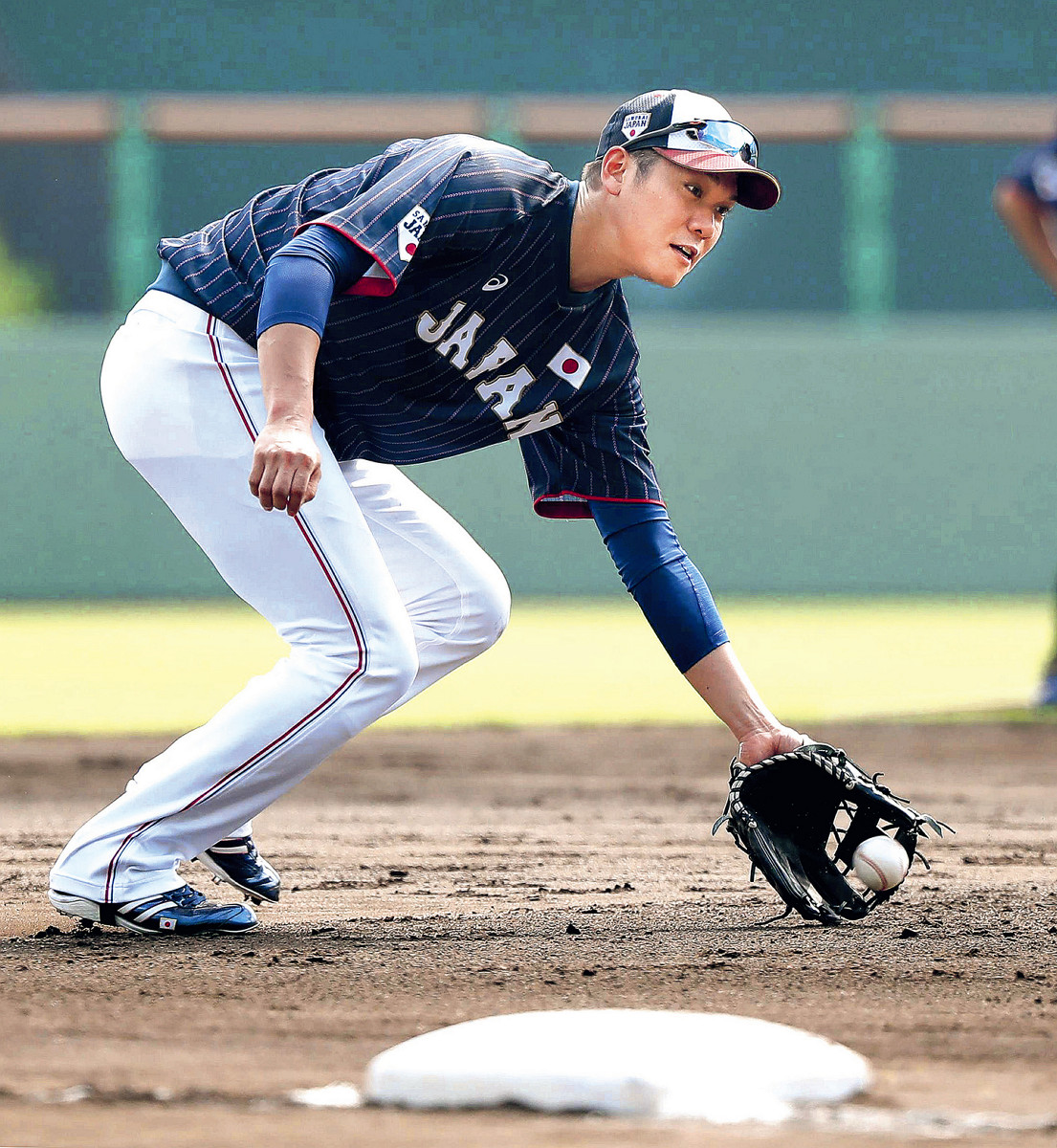 侍ジャパンのサードは誰が守る？村上・岡本の起用論争と最新布陣