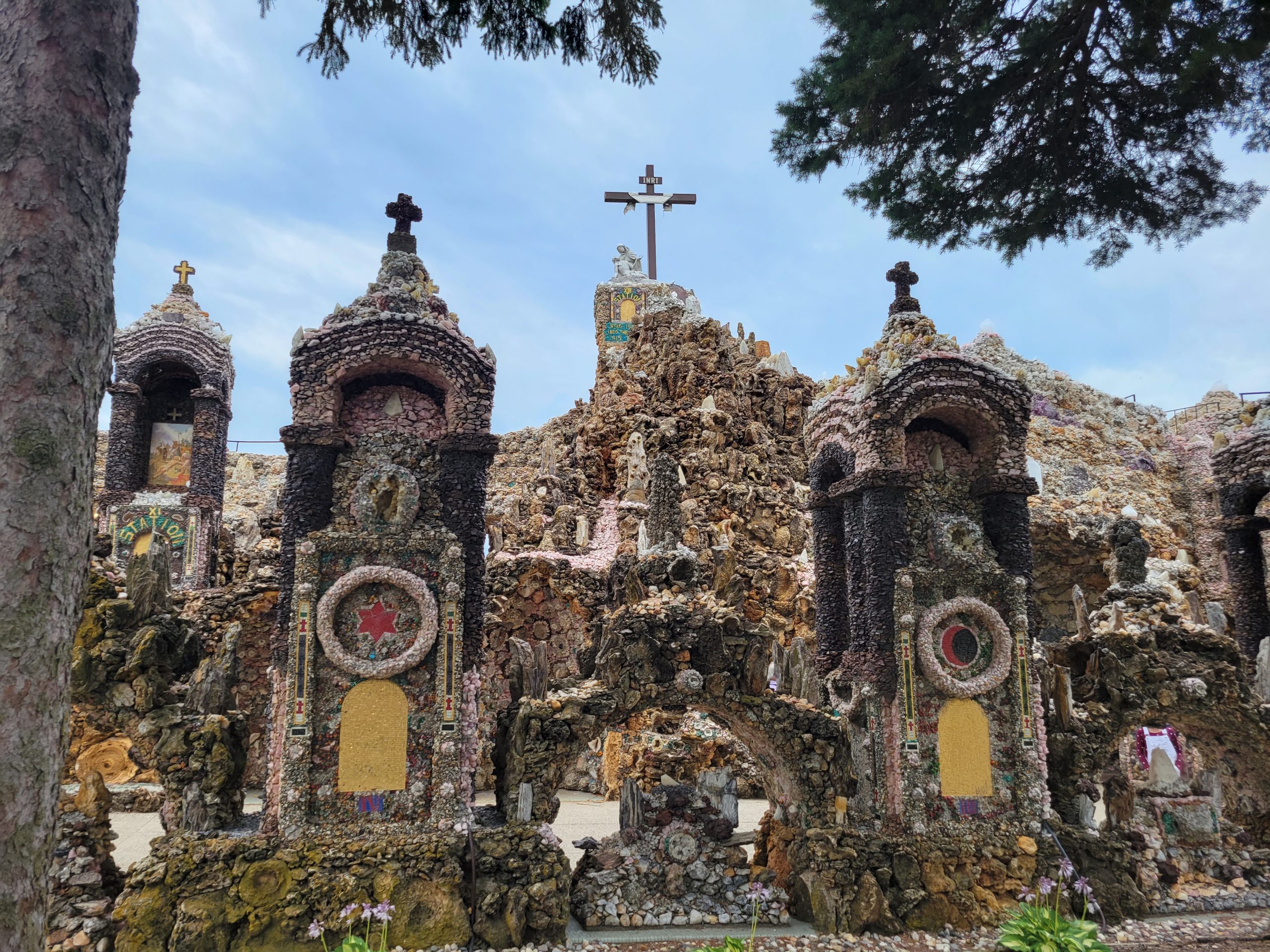 Grotto of the Redemption Hours