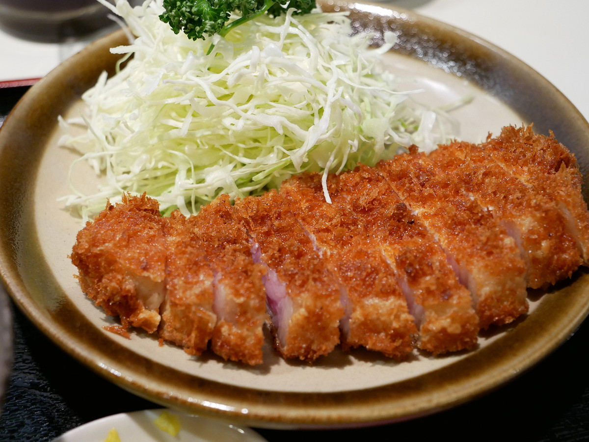 新潟ソウルフードの金字塔「とんかつ政ちゃん」が2026年も国内外の食通を魅了し続ける理由