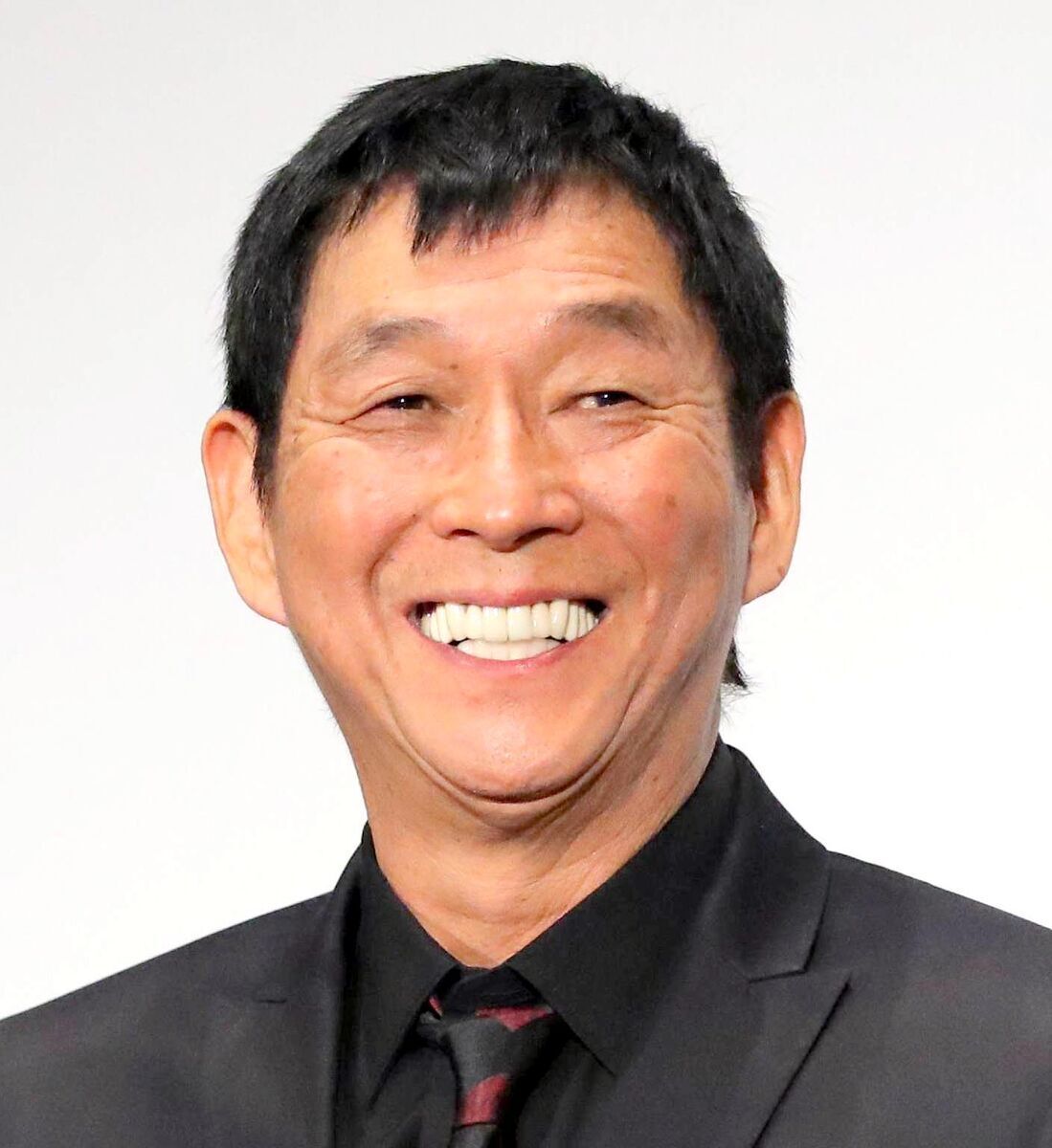 明石家さんまの年齢は何歳？古希越えの現在と引退説の真相を徹底解剖