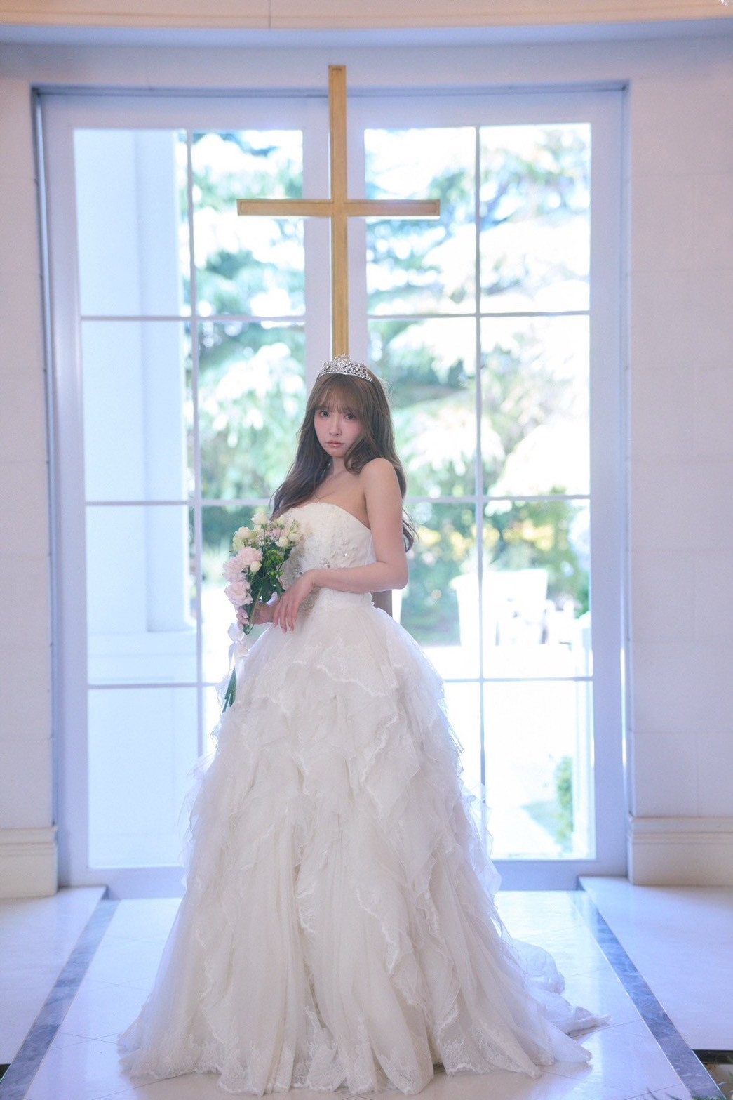 三上悠亜が結婚？旦那候補と熱愛の真相・電撃婚の可能性を徹底追跡