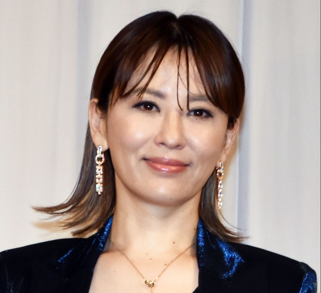 鈴木砂羽のお宝映像と写真集の真相！デビュー作『愛の新世界』から現在