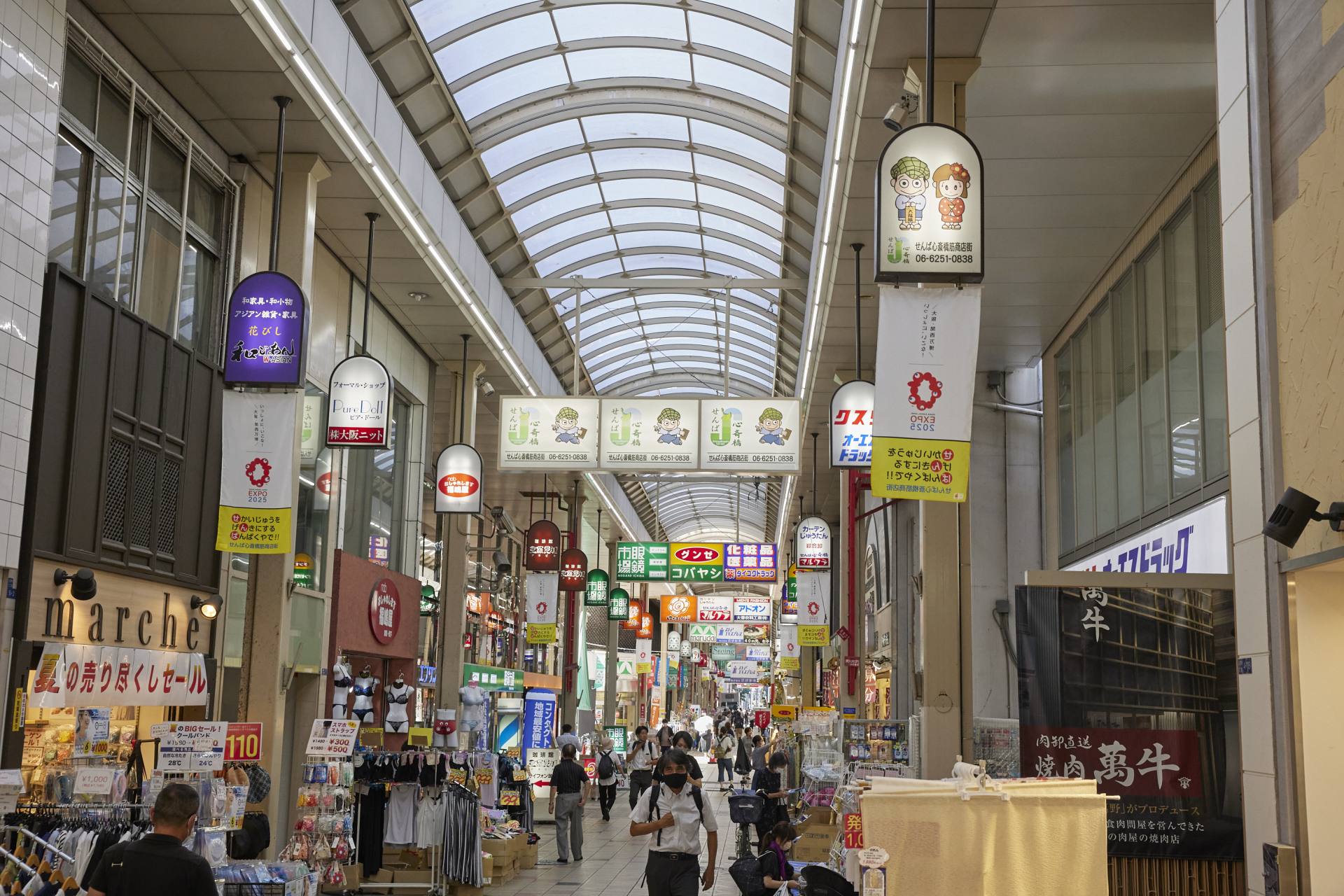 心斎橋筋商店街2026完全攻略！最新グルメ・穴場と混雑回避の極意