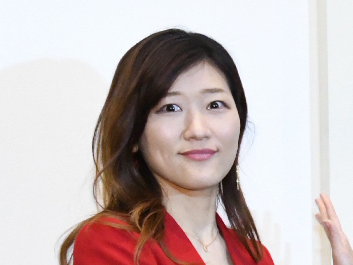 ヒコロヒーの名前の由来は直角文字？本名や韓国人説の真相に迫る