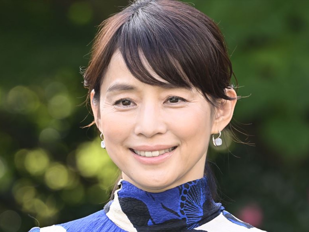 奇跡の美を保つ石田ゆり子！愛猫と過ごす素顔と最新作の舞台裏