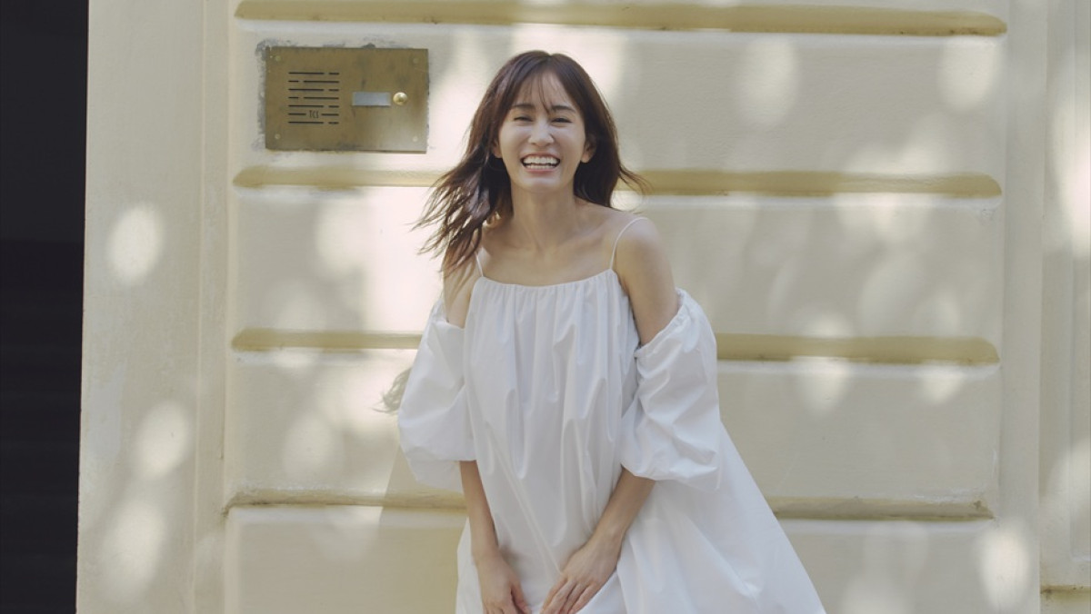 前田敦子、極限の表現へ。最新写真集の未公開ショットと密着秘話