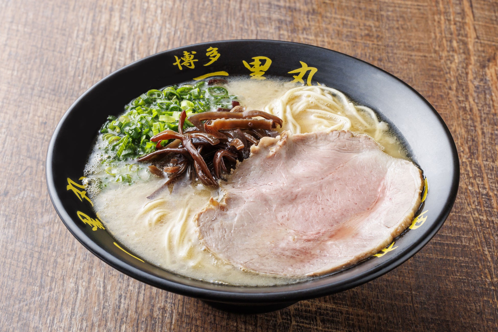 名神・黒丸ラーメンが絶賛される秘密！人気メニューと評判を徹底検証