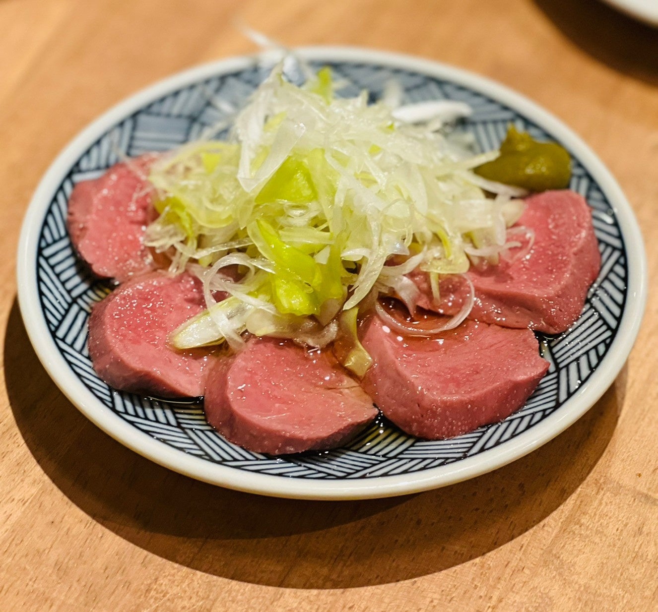 もつ焼き富士屋が酒飲みを魅了する理由！おすすめ串と煮込み徹底解剖