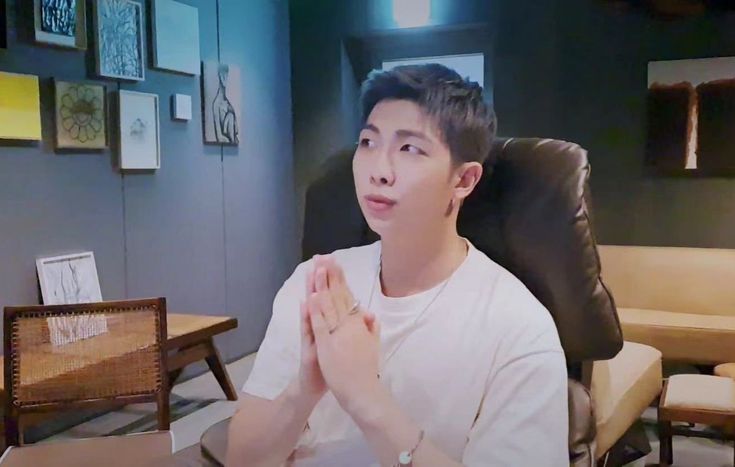 Kim Nam Joon v Live