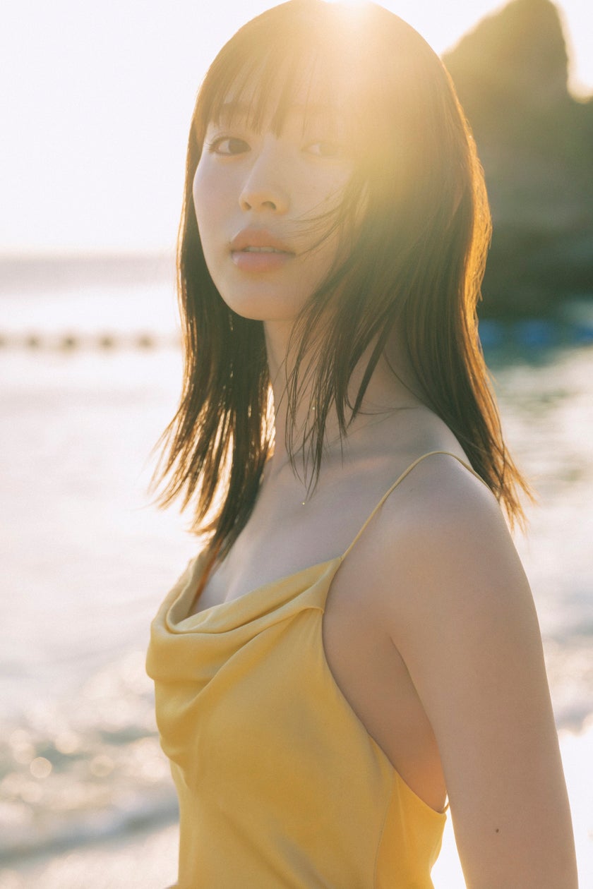 白石聖のグラビアと写真集の魅力！水着の真相と2026年現在を追う