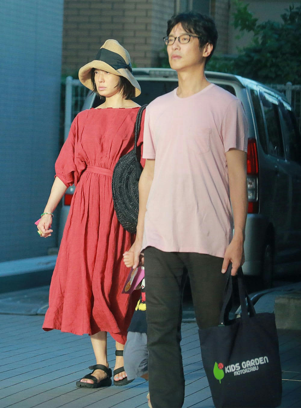 堺雅人と菅野美穂の現在と馴れ初め｜子供の学校や離婚説の真相
