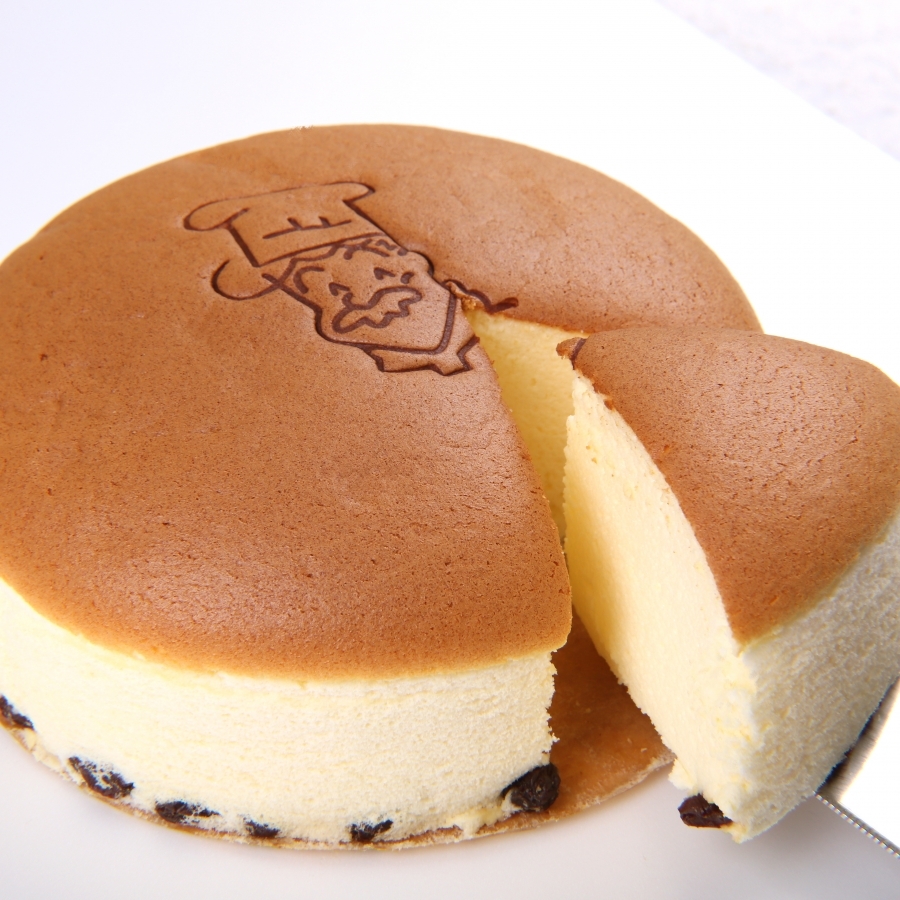 行列のチーズケーキおじさんの正体！りくろーとてつの違いを徹底解剖