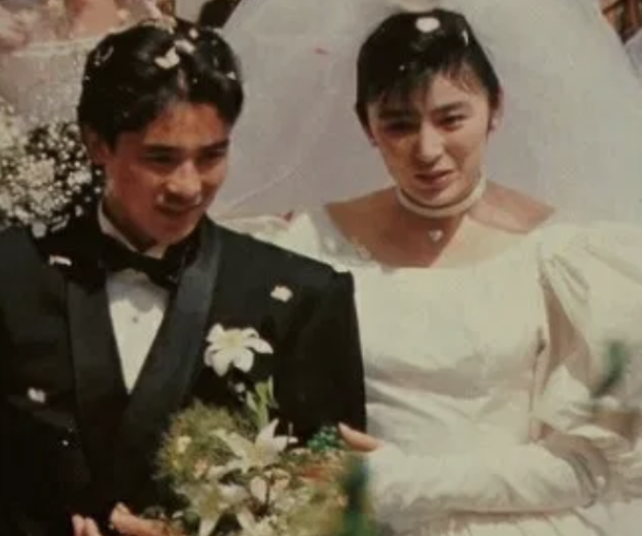 郷ひろみを支える妻・徳武利奈の現在！双子の育児と離婚の真相に迫る