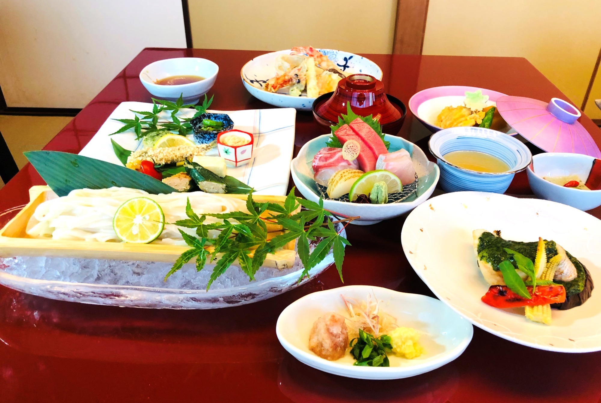 神楽坂の隠れ家「鳥茶屋 別亭」の真実！名物うどんすきと親子丼の全貌