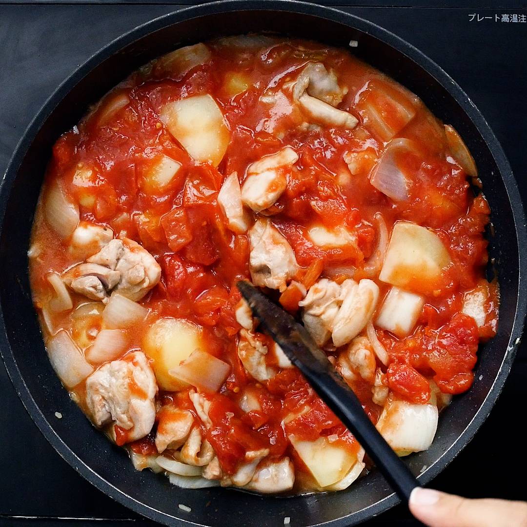 水なしで劇的濃厚！トマト缶で作る極上無水カレーの黄金比と隠し味