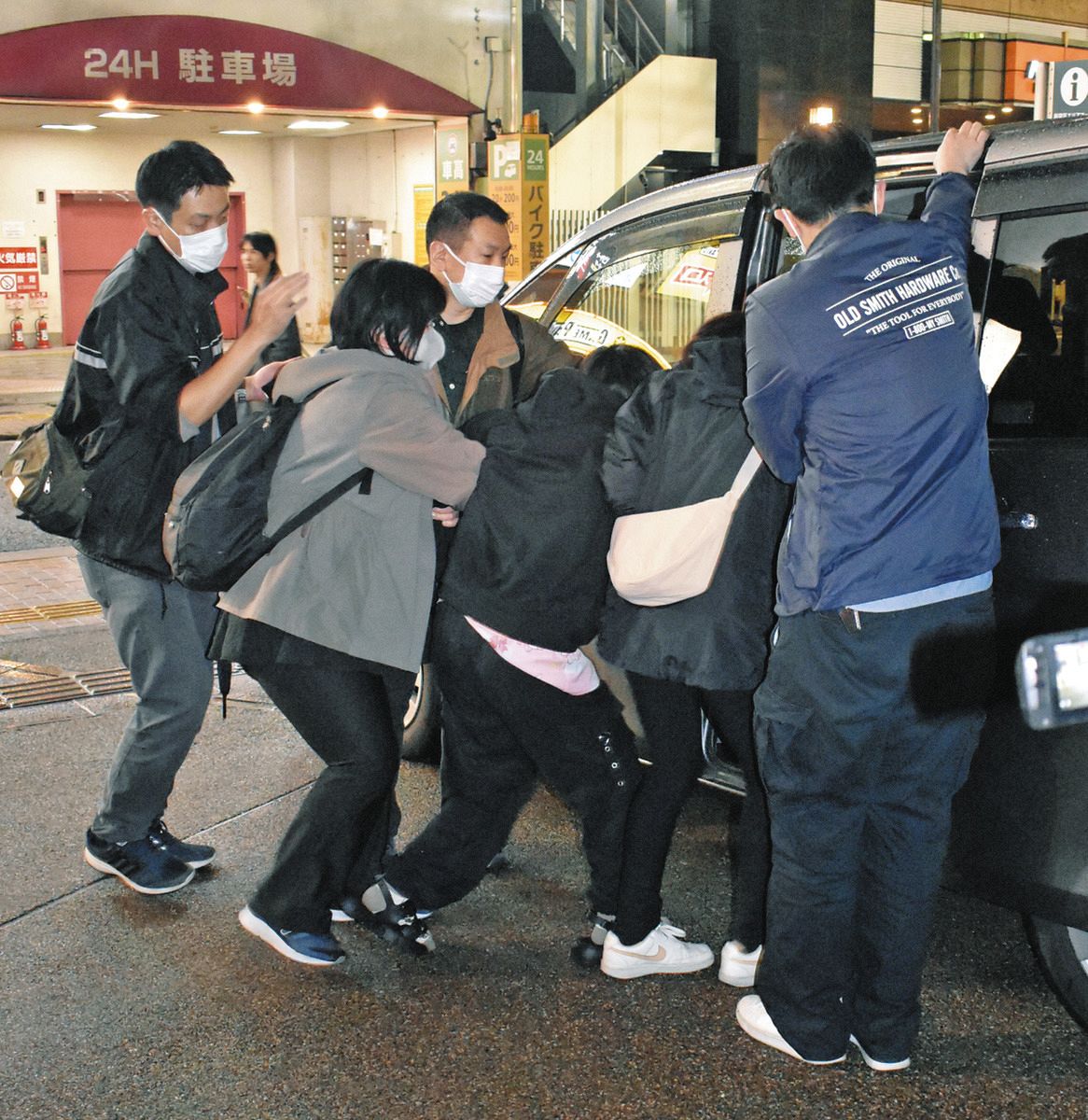 トー横一斉補導の真相｜警視庁が踏み切った理由と歌舞伎町のリアル