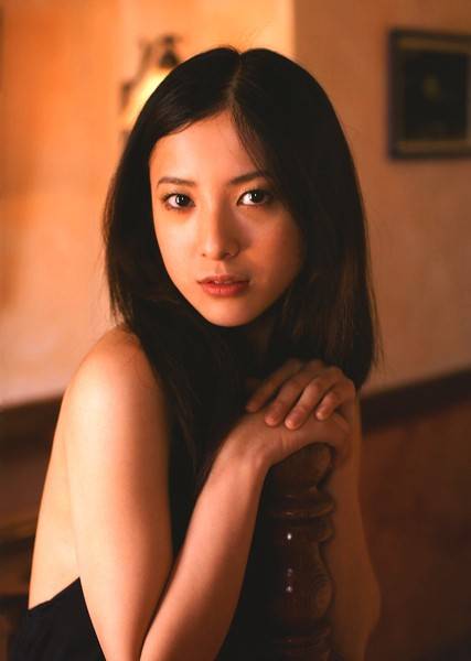 吉高由里子・体当たり演技の真相と撮影秘話！名作映画から現在の評価まで