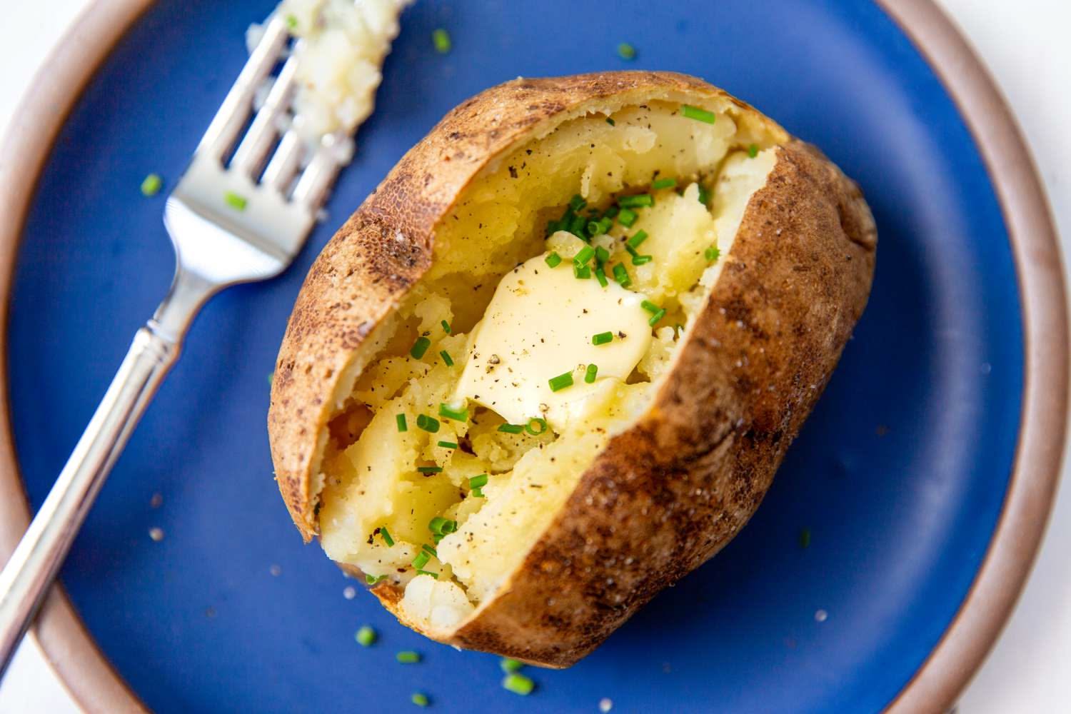 What Potatoes Are Used for Baked Potatoes