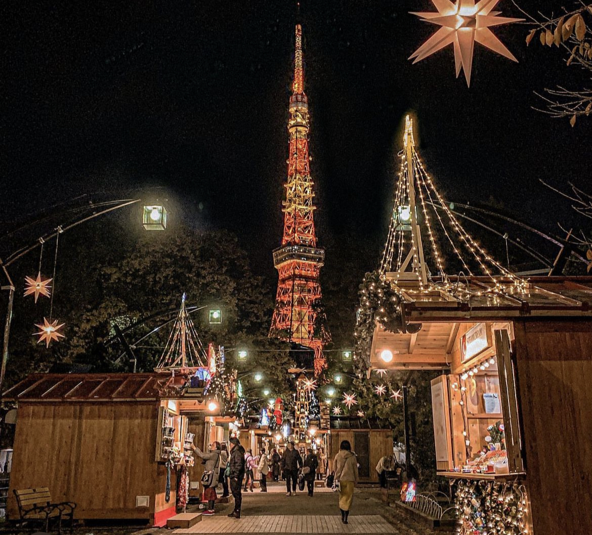 冬の夜を彩る光の祭典！限定マグ争奪戦と混雑回避の裏ワザを追う