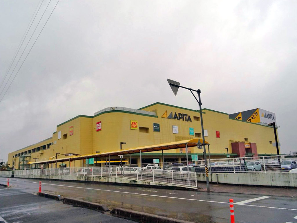 MegaドンキUny中里店2026！営業時間・特売チラシと混雑回避術