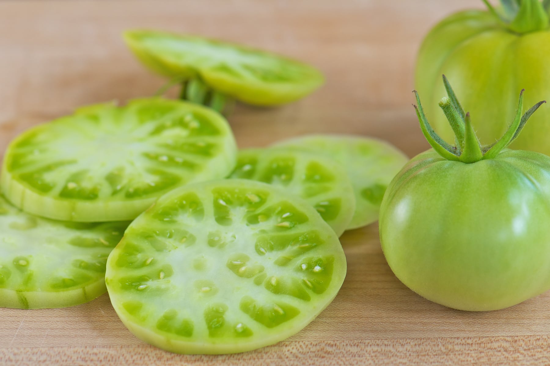 Can You Eat Unripe Tomatoes