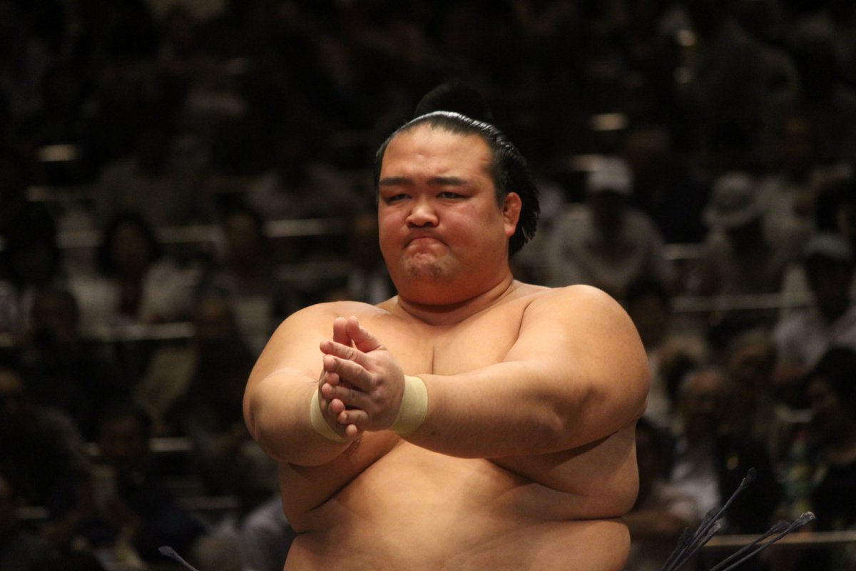 大相撲の象徴・大銀杏を結える資格とは？昇進の裏側と床山の神業