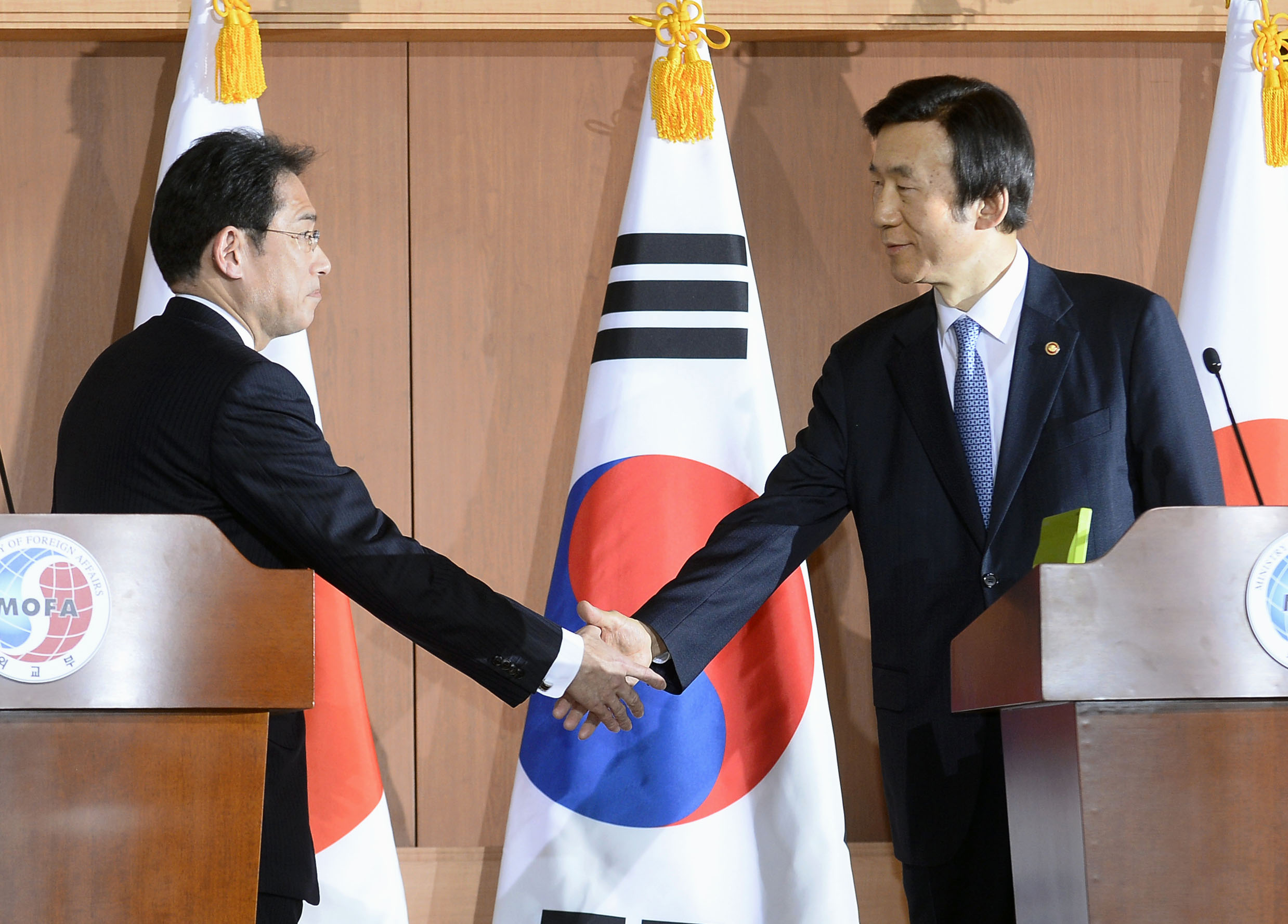 日韓慰安婦合意の真相と現在｜不可逆的解決の行方と破棄の理由
