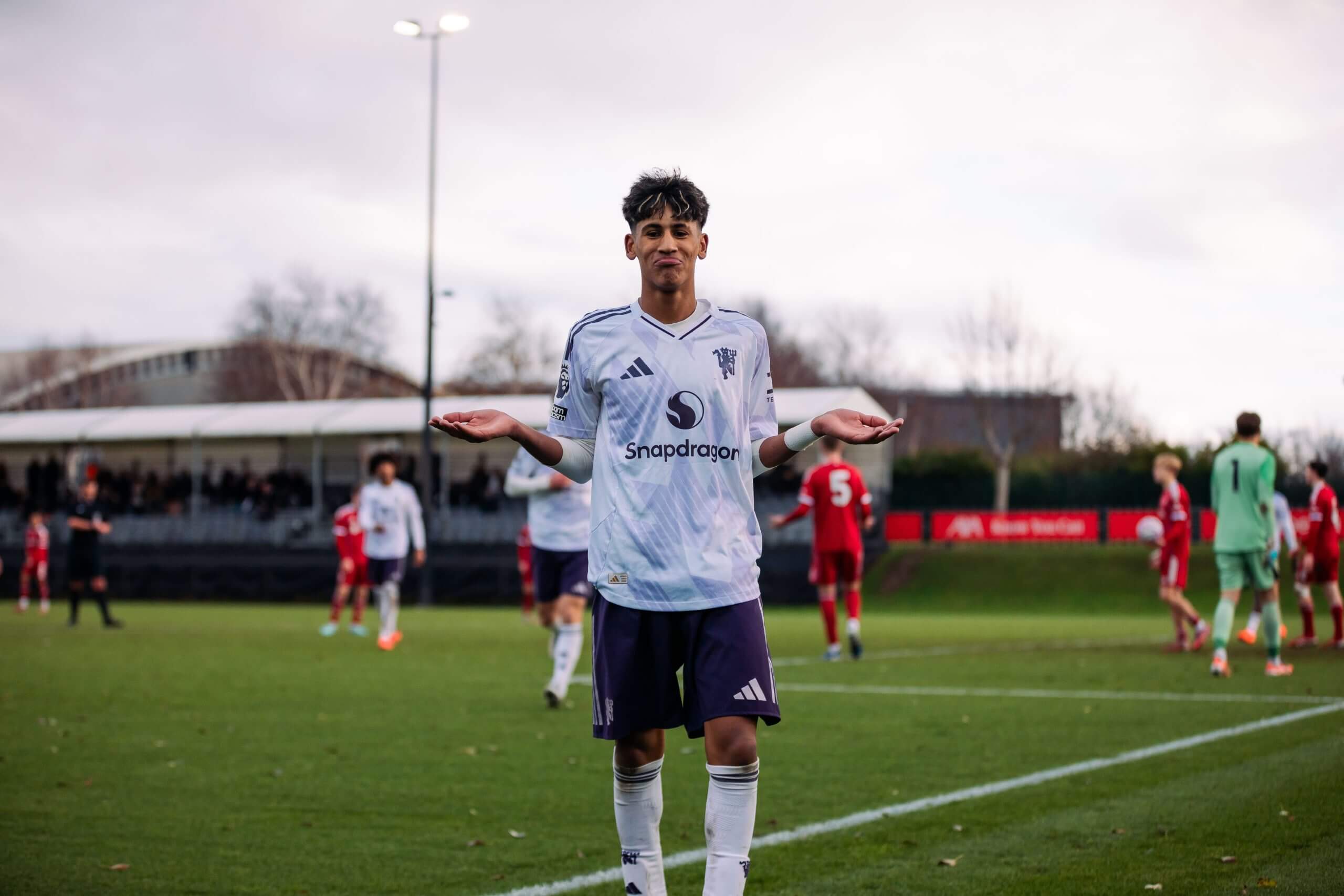 Jj Gabriel Wage per Week