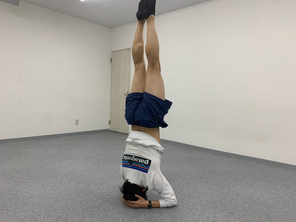 なぜできない？三点倒立のコツと正しい重心｜首を痛めない安全練習法