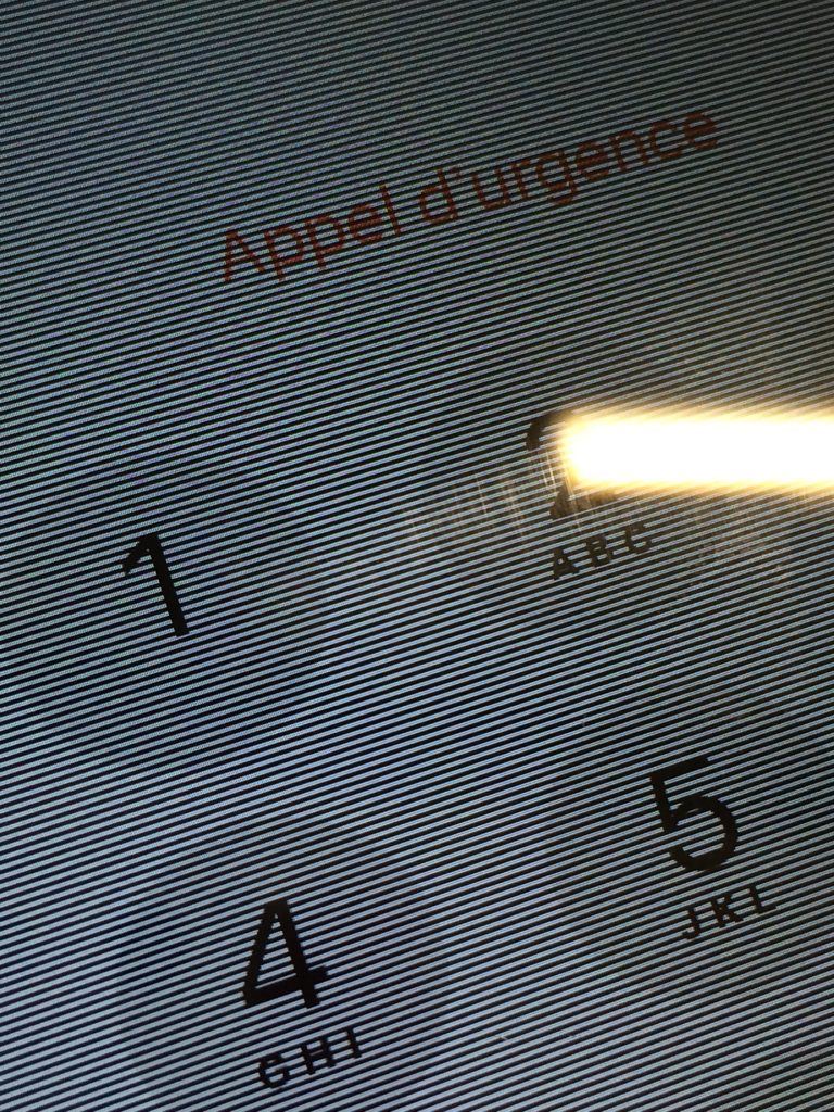 なぜIphoneの画質が悪い？写真がぼやける理由と設定の落とし穴