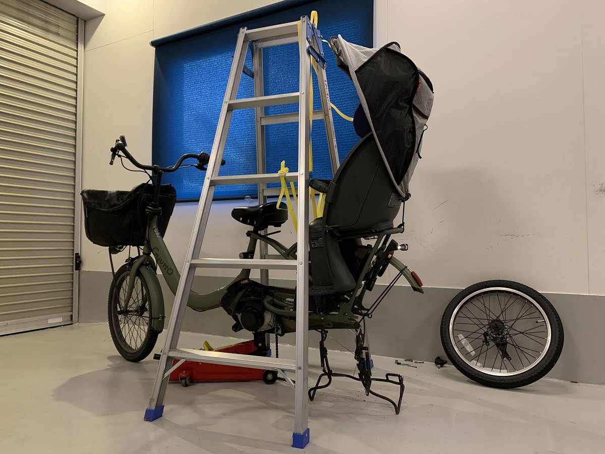 電動自転車のタイヤ交換費用はどこが安い？あさひ比較と寿命の見極め