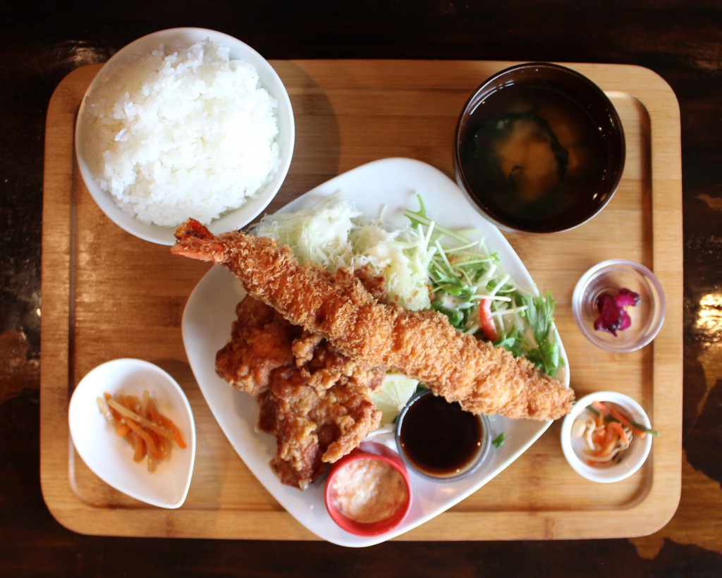 フルカワ食堂3徹底解剖！名物ハーフ定食の魅力と混雑回避術