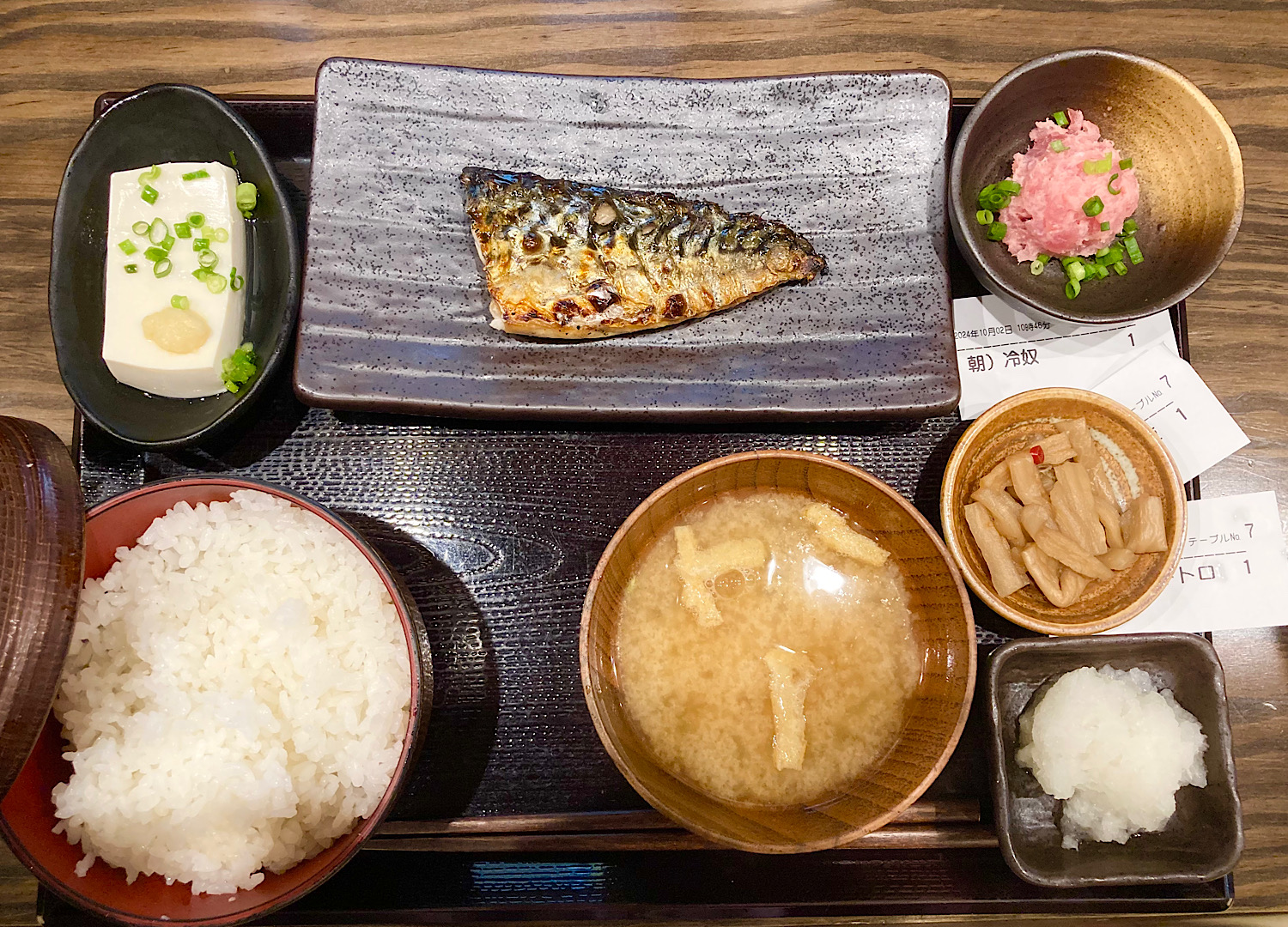 しんぱち食堂の朝定食を徹底検証！破格モーニングと朝ビールの全貌