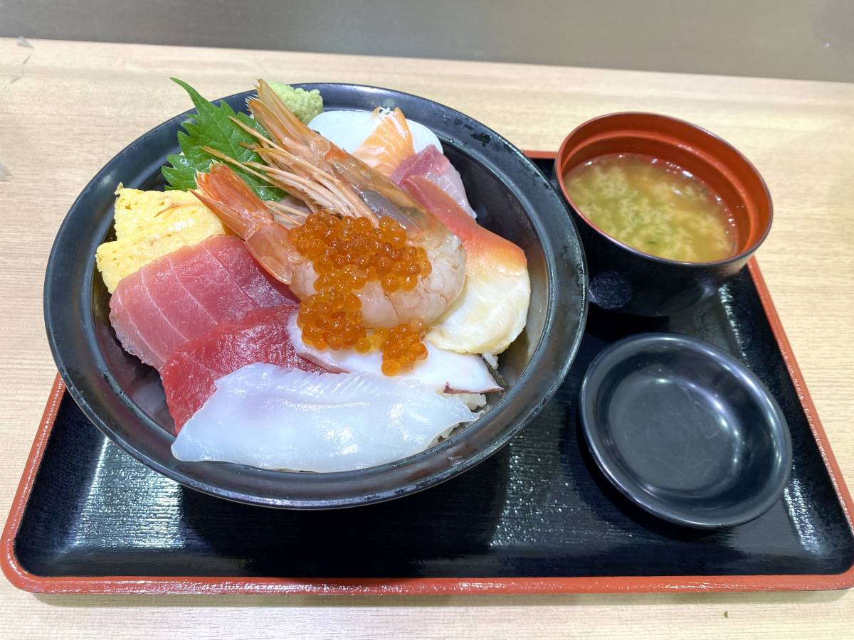 池袋で味わう極上海鮮！豊洲直送のコスパ最強ランチと穴場名店