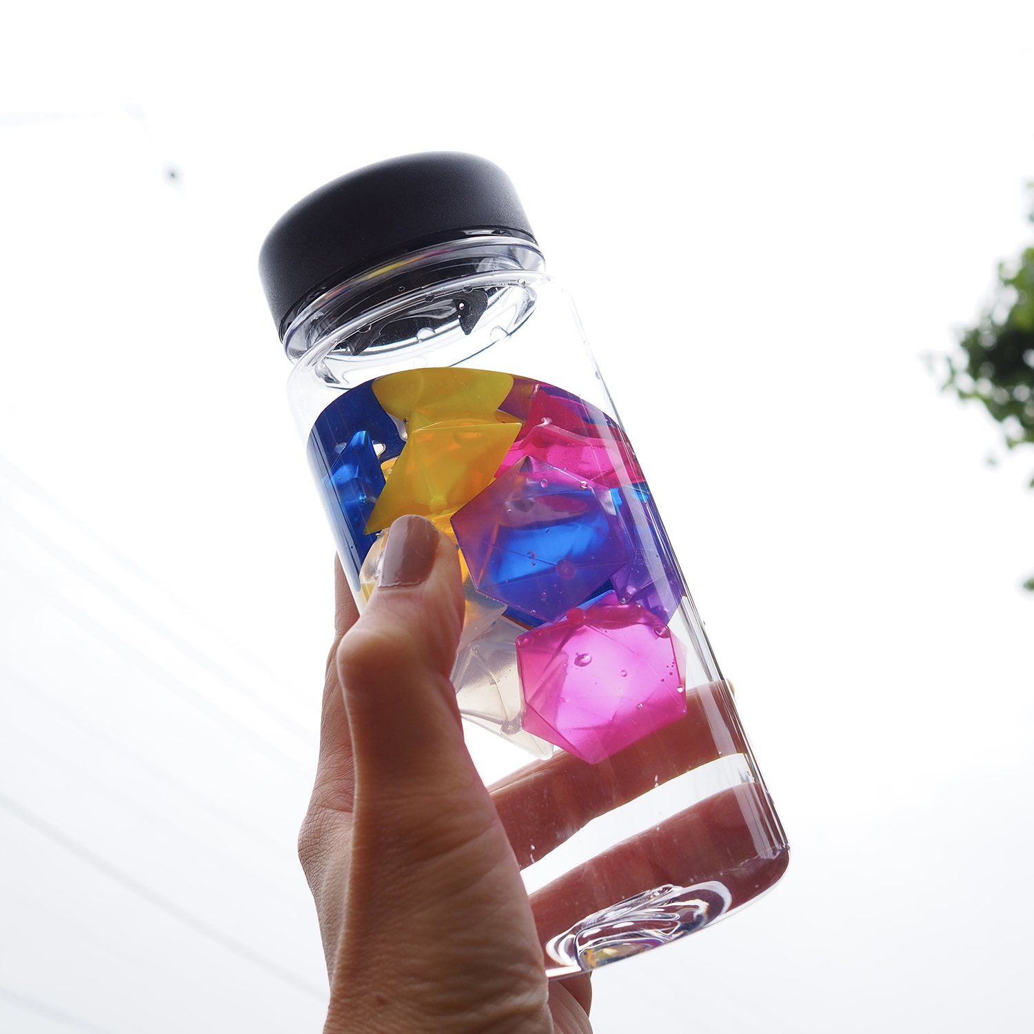 保冷剤を水筒に入れるのは危険？誤飲リスクの真相と2026年最新の保冷術