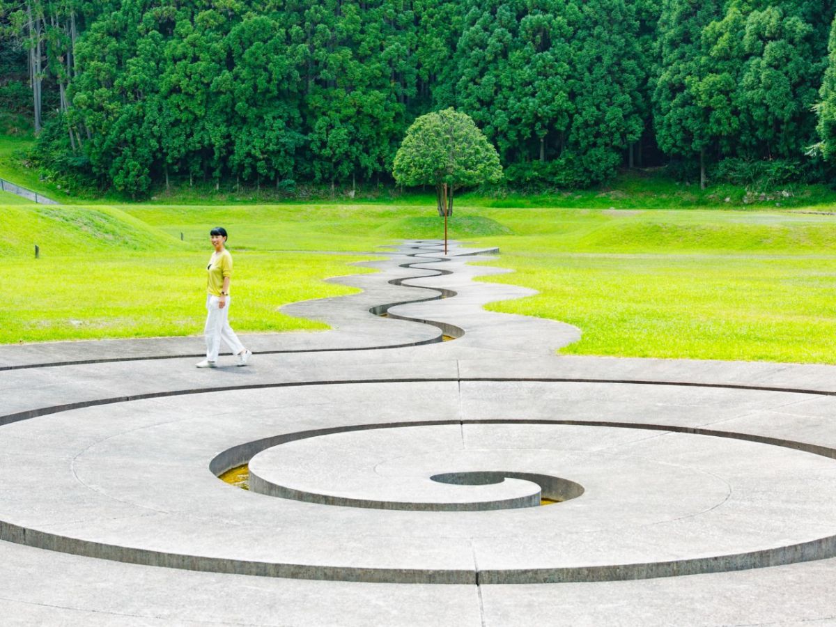室生山上公園芸術の森の全貌｜ダニ・カラヴァンが刻む絶景の真実