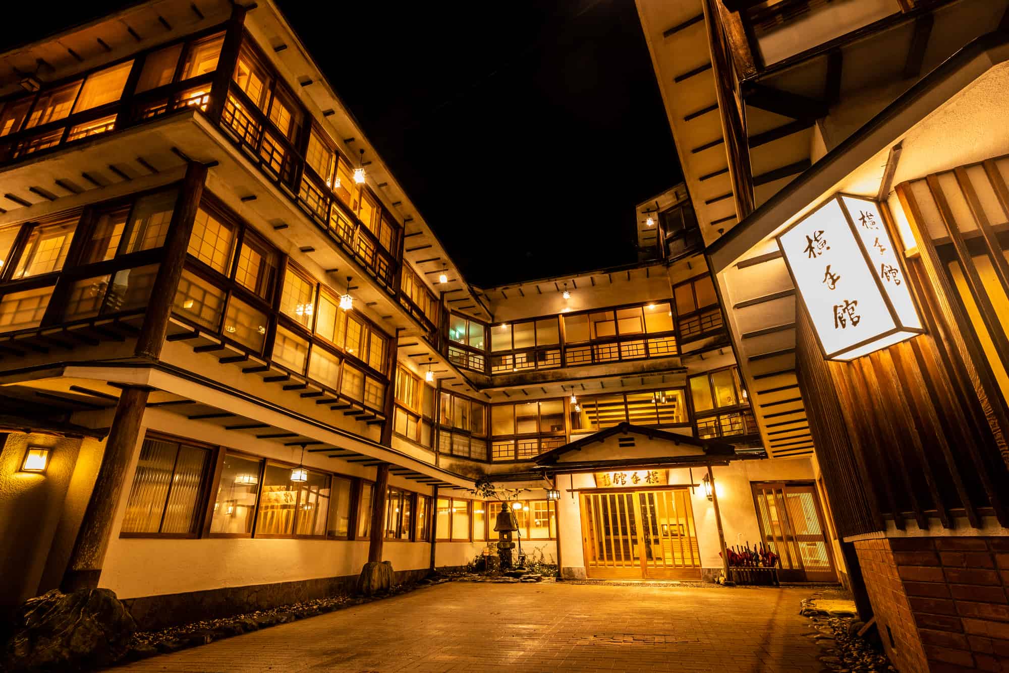 【衝撃】 千 と 千尋 の 神隠し 旅館 最新画像・動画まとめ #893