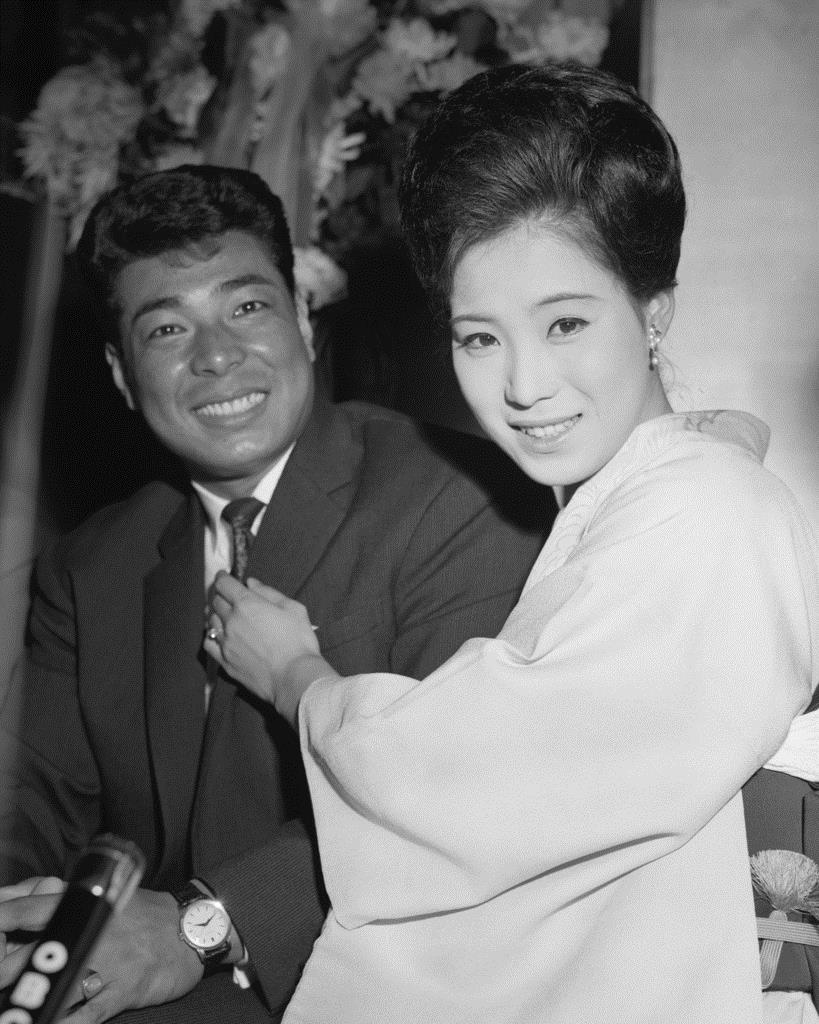 島倉千代子の夫は誰？元阪神・藤本勝巳との電撃婚と離婚、借金の真相