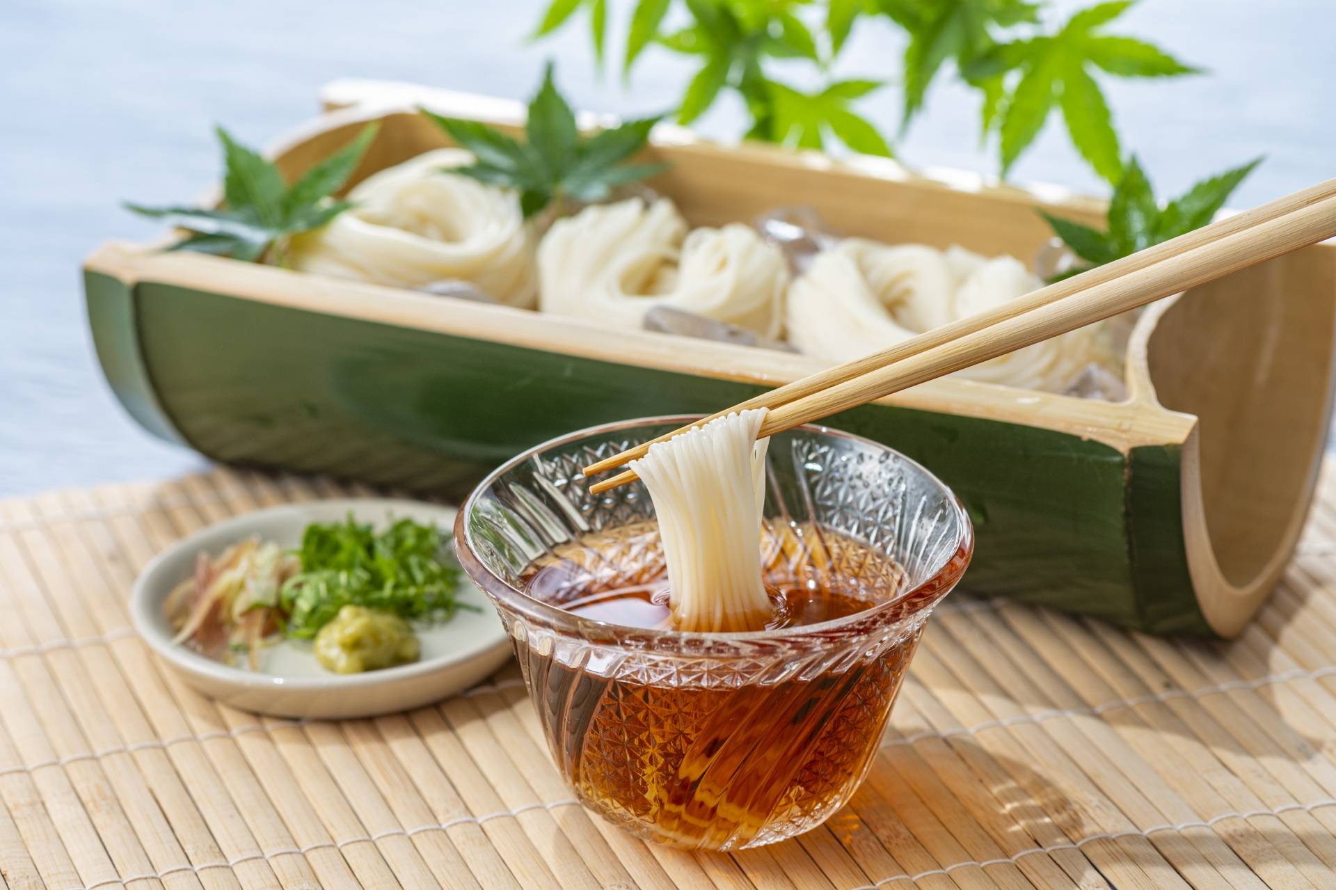 そうめんに氷水はNg？味が落ちる理由と老舗が教える究極の冷やし方