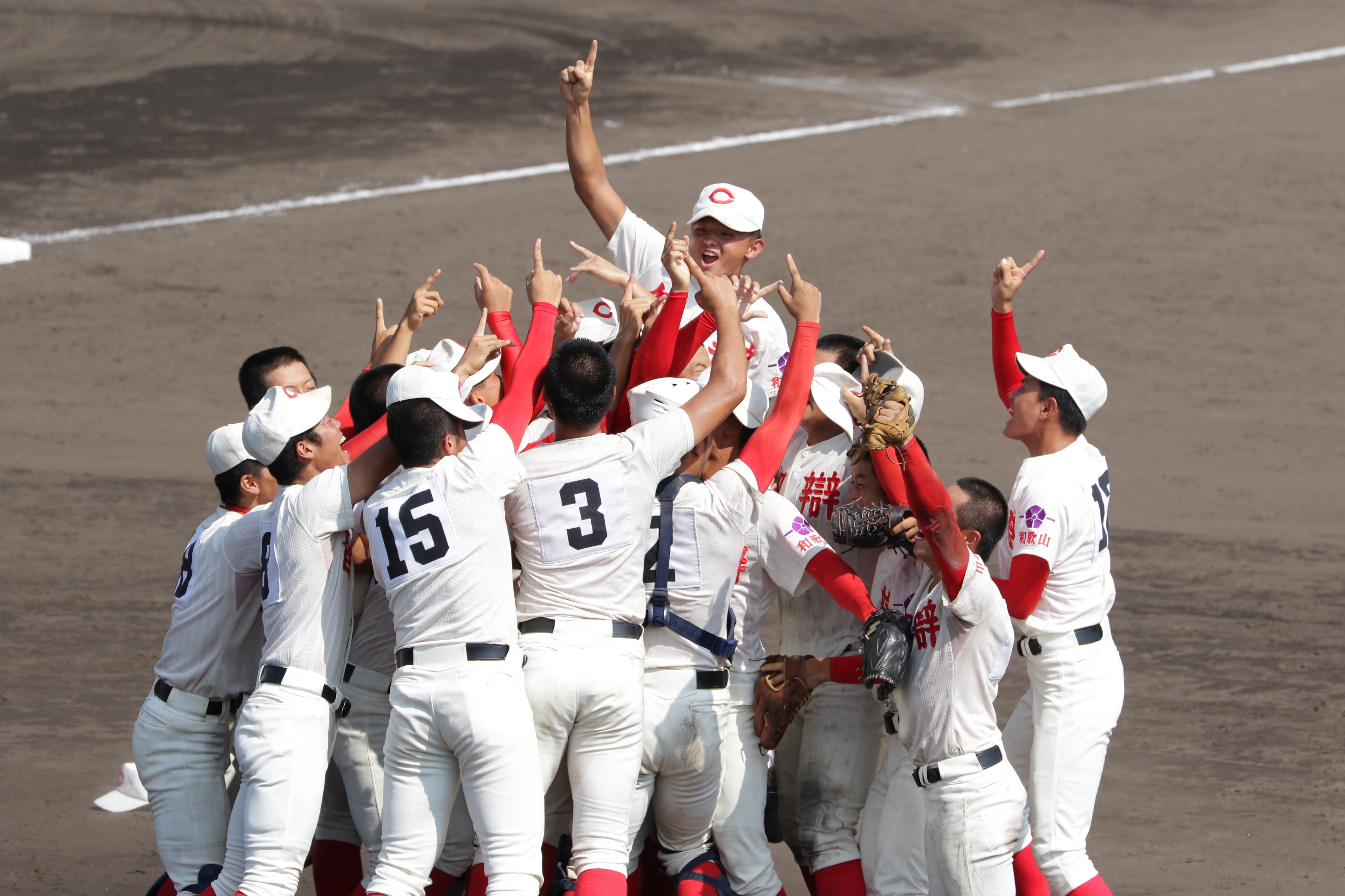 【2026年最新】激変する甲子園高校野球：酷暑対策の最前線と新時代を拓く球児たちの挑戦